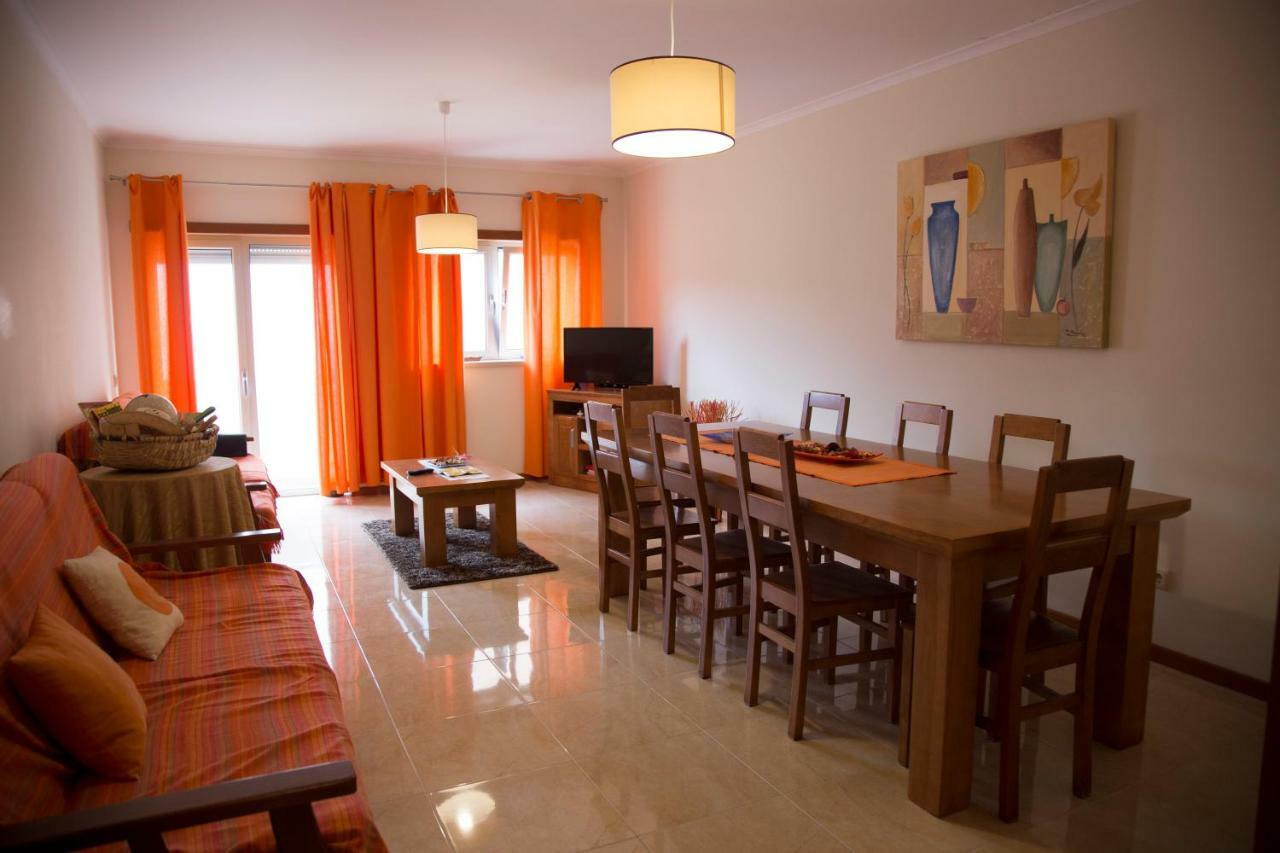 Your Home, Nazare Luaran gambar